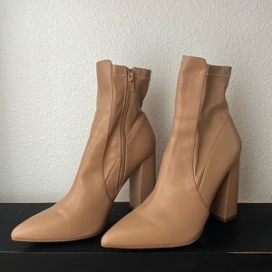 8 1/2 nude booties 
Paid $60 something and worn one time